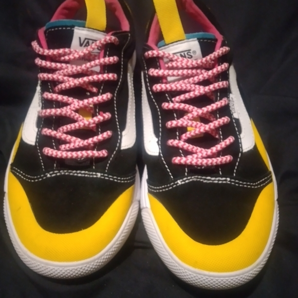 vans off the wall - Picture 2 of 4